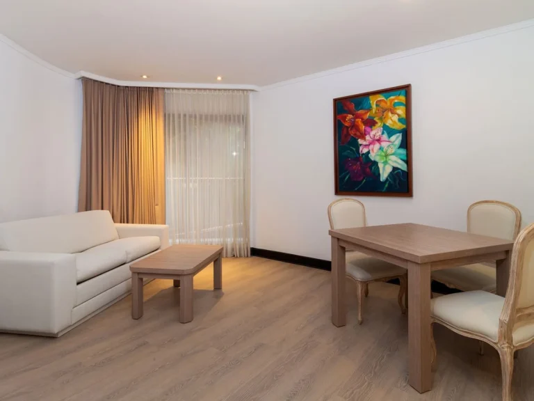Dann Carlton Belfort Junior Suite