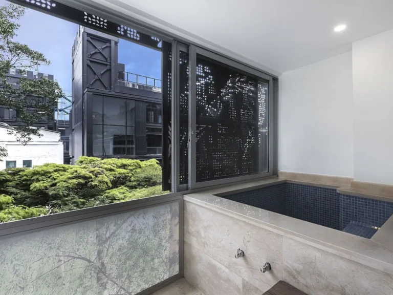 Madeiro Poblado Jacuzzi Suite